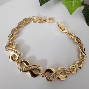 Gold Filled Infinity Symbol Design Link Bracelet